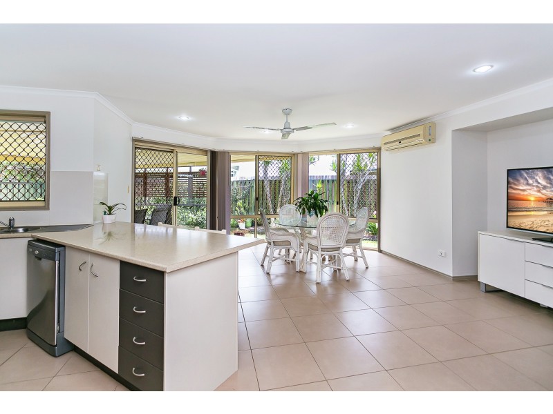 38 Dowson Esplanade, Mudgeeraba QLD 4213