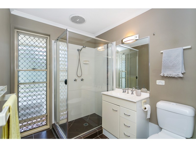 38 Dowson Esplanade, Mudgeeraba QLD 4213