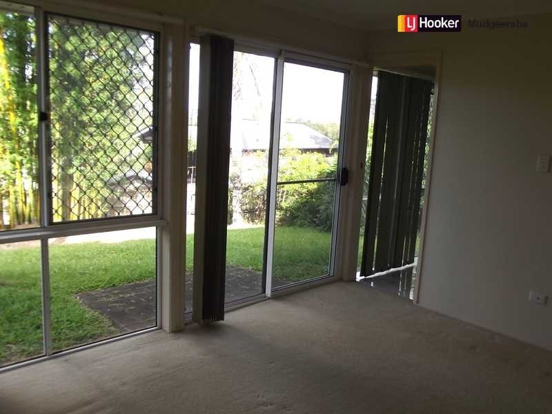 10 Dearne Place, Carrara QLD 4211