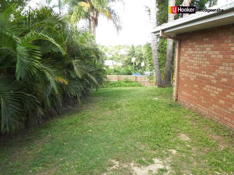 10 Dearne Place, Carrara QLD 4211