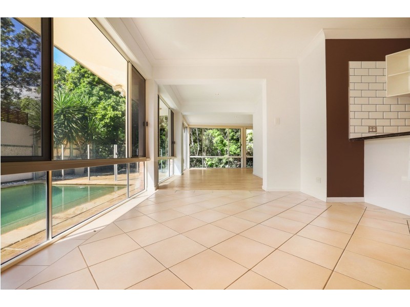 120 Swanton Drive, Mudgeeraba QLD 4213