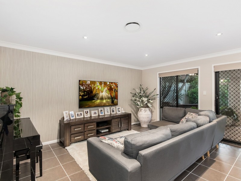 21 Snowwood Street, Reedy Creek QLD 4227