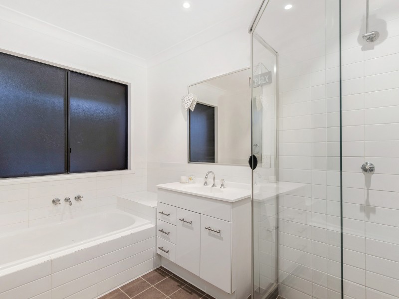 21 Snowwood Street, Reedy Creek QLD 4227