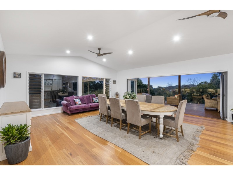 456 Clagiraba Road, Clagiraba QLD 4211