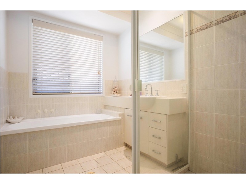 37 Madeline Street, Mudgeeraba QLD 4213