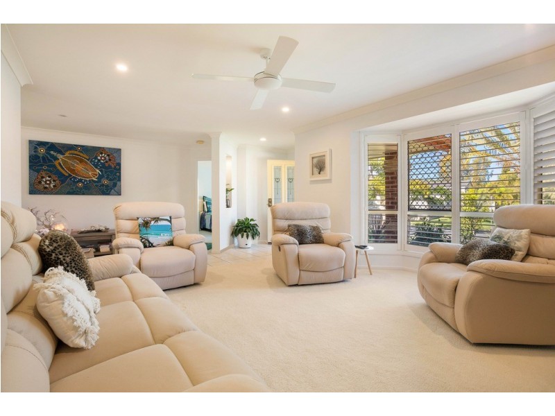 37 Madeline Street, Mudgeeraba QLD 4213