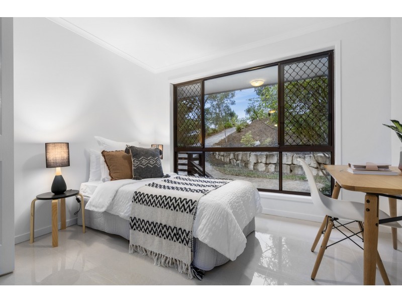 12 Bent Street, Nerang QLD 4211