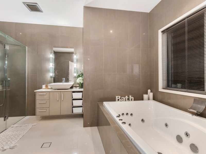 62 Cordyline Drive, Reedy Creek QLD 4227