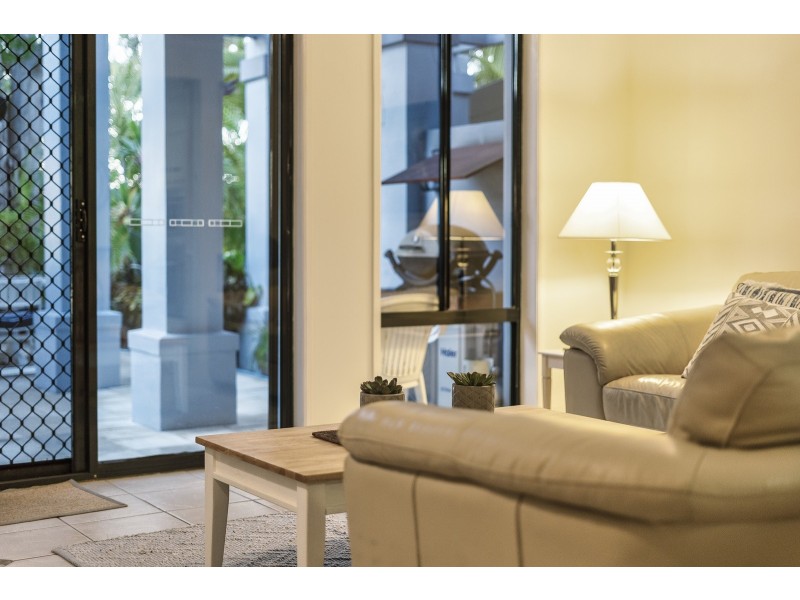 221/125 Hansford Road, Coombabah QLD 4216