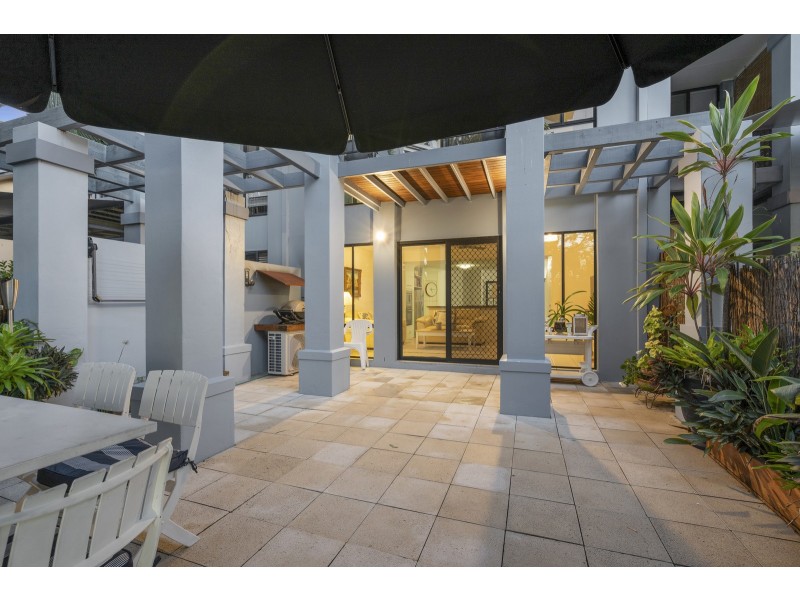 221/125 Hansford Road, Coombabah QLD 4216