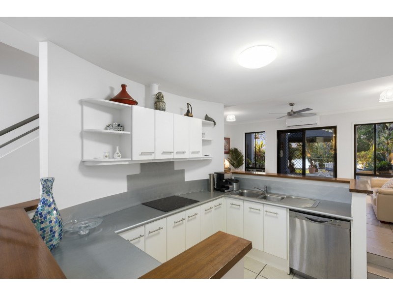 221/125 Hansford Road, Coombabah QLD 4216