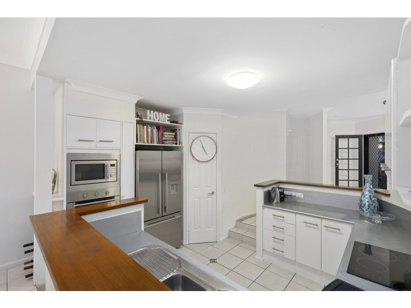 221/125 Hansford Road, Coombabah QLD 4216