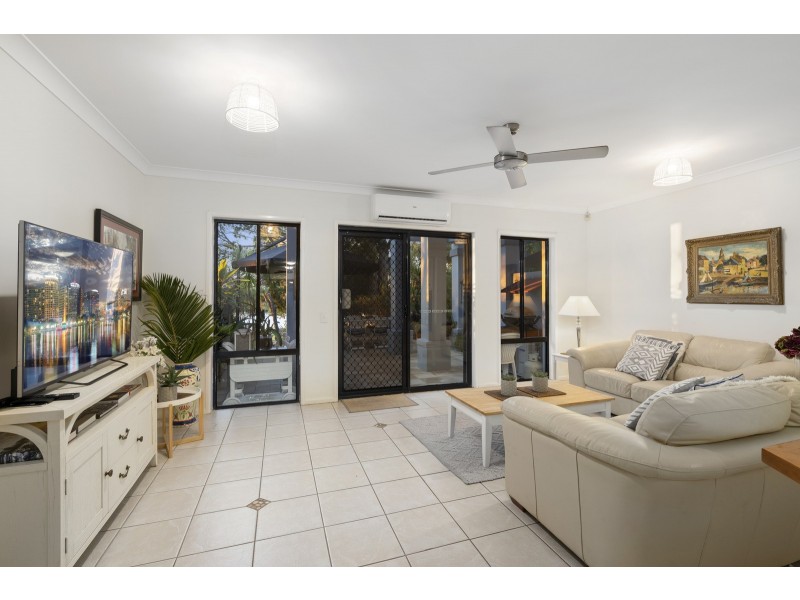 221/125 Hansford Road, Coombabah QLD 4216