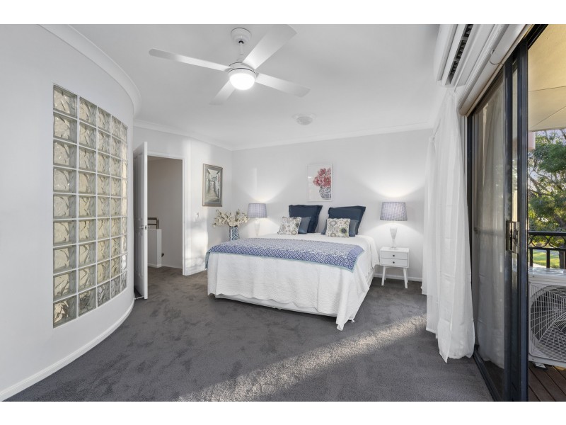 221/125 Hansford Road, Coombabah QLD 4216