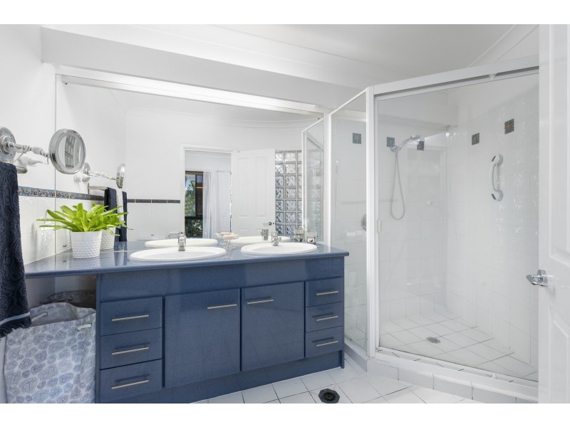 221/125 Hansford Road, Coombabah QLD 4216