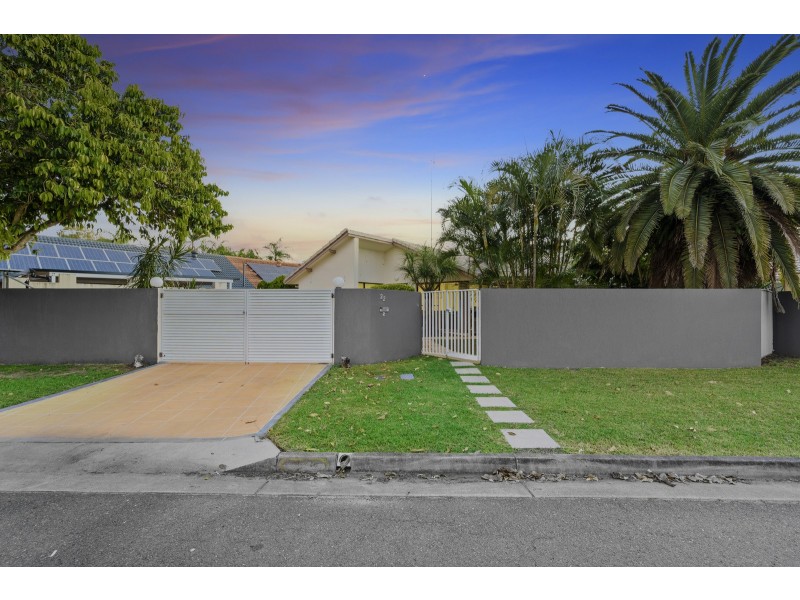 2/22 Vespa Crescent, Surfers Paradise QLD 4217