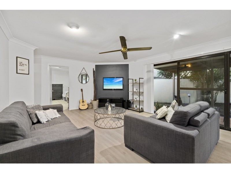 2/22 Vespa Crescent, Surfers Paradise QLD 4217