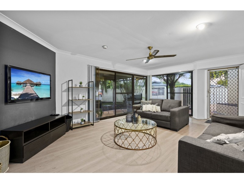2/22 Vespa Crescent, Surfers Paradise QLD 4217