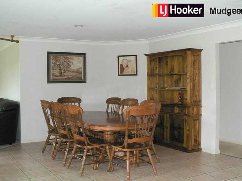 19 A Rayner Lane, Mudgeeraba QLD 4213