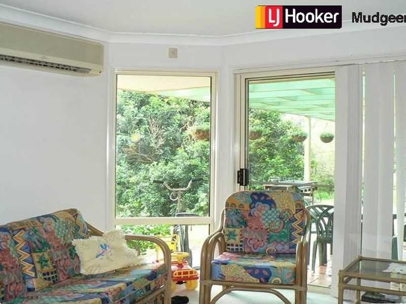 19 A Rayner Lane, Mudgeeraba QLD 4213