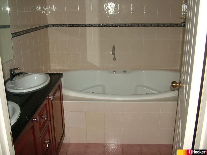 160 The Panorama, Tallai QLD 4213