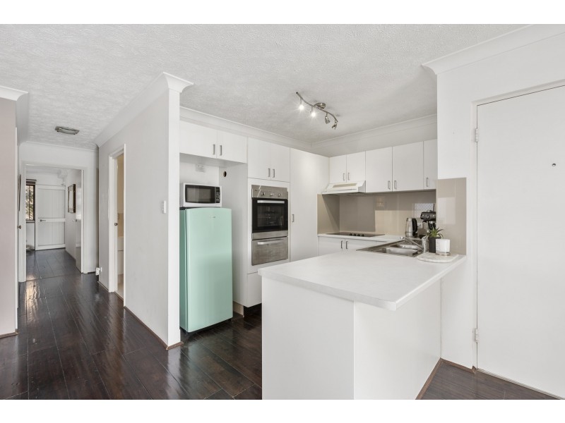 5/36 Chelsea Avenue, Broadbeach QLD 4218