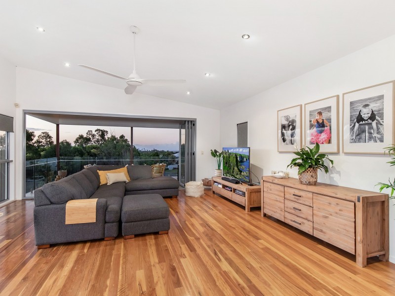 41 Grasslands Crescent, Reedy Creek QLD 4227