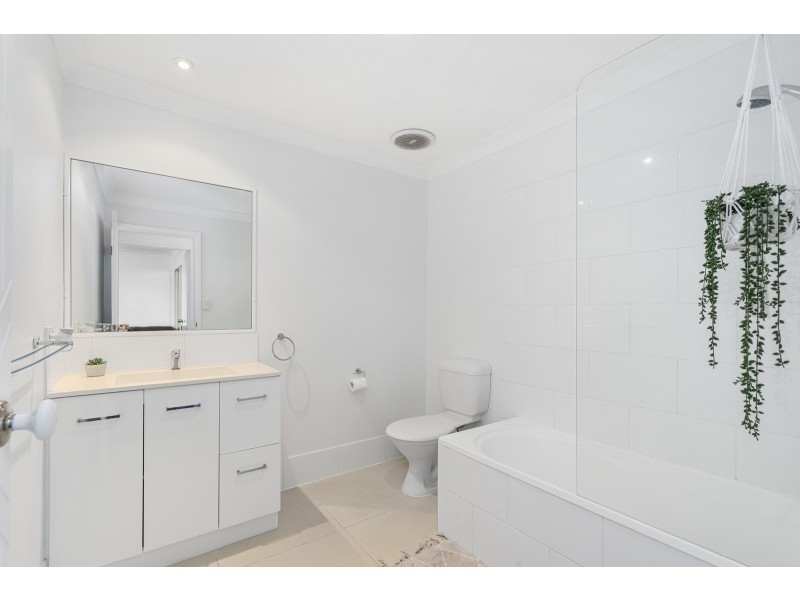 4/6-8 Warbler Parade, Varsity Lakes QLD 4227