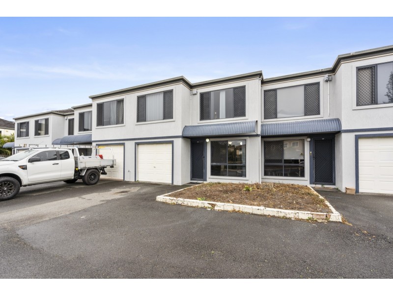 4/6-8 Warbler Parade, Varsity Lakes QLD 4227