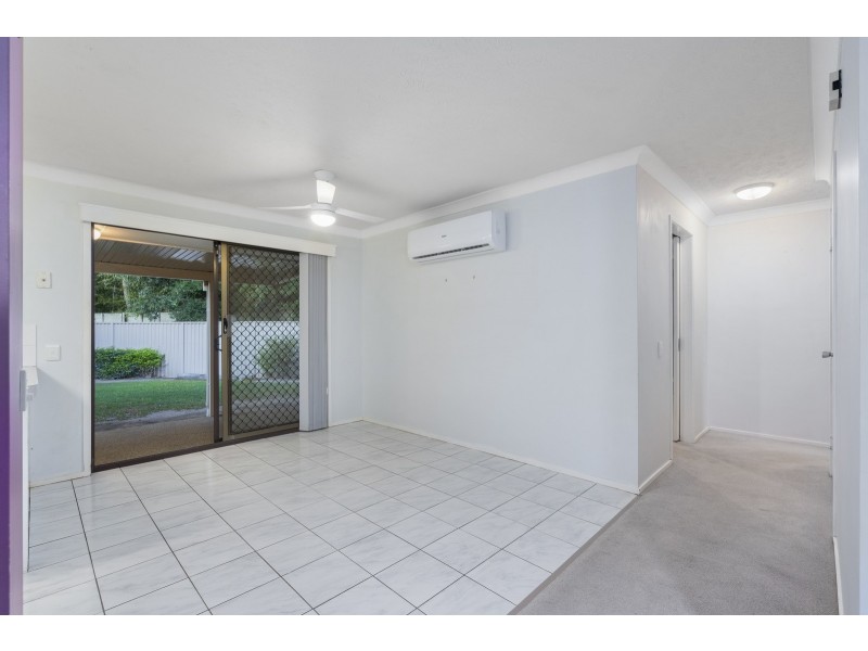 2/8 Flora Close, Burleigh Waters QLD 4220