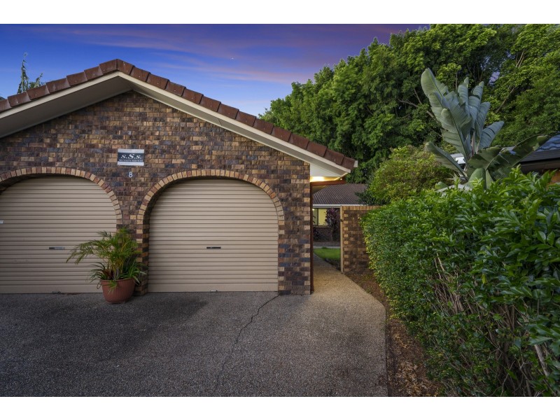 2/8 Flora Close, Burleigh Waters QLD 4220