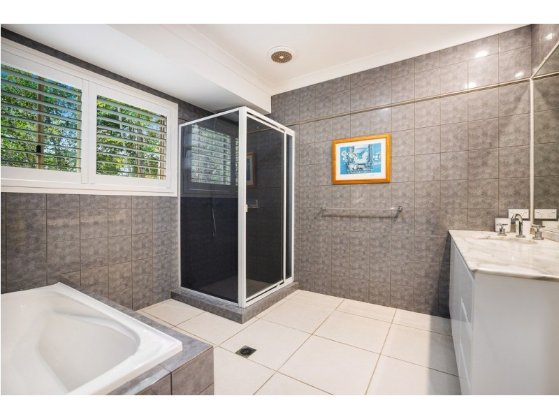 30 Moondance Court, Bonogin QLD 4213