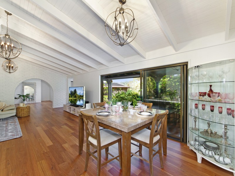 6 Windemere Drive, Bonogin QLD 4213