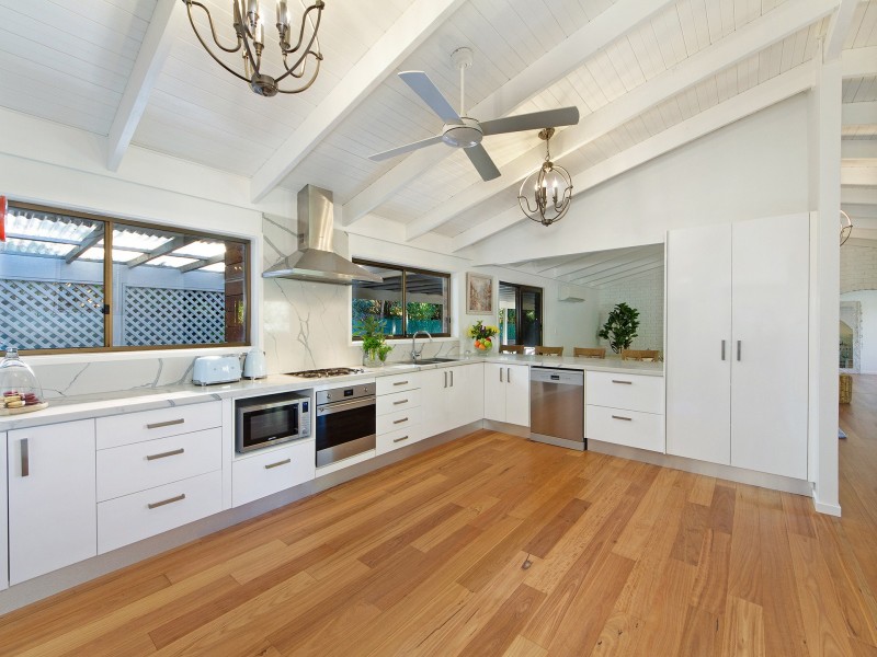 6 Windemere Drive, Bonogin QLD 4213