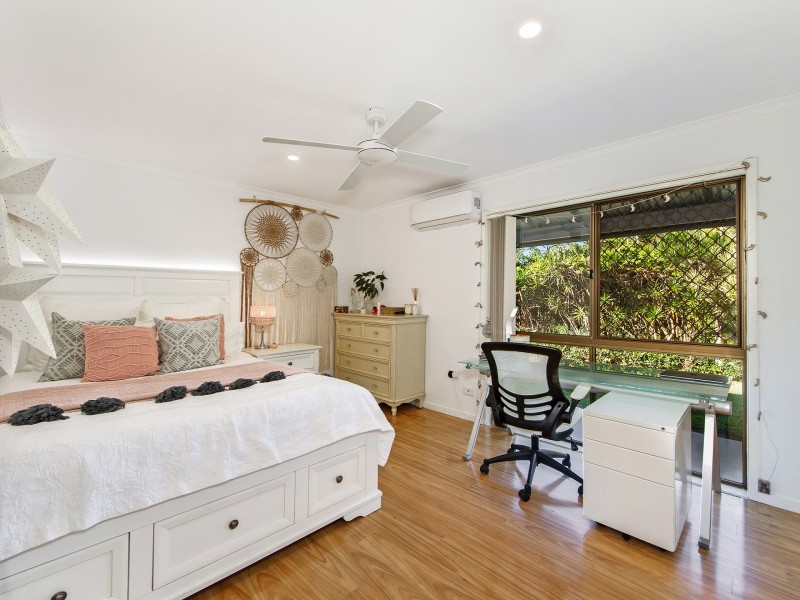 6 Windemere Drive, Bonogin QLD 4213