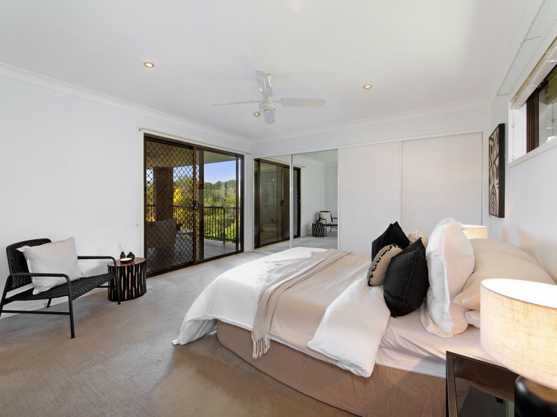 6 Windemere Drive, Bonogin QLD 4213