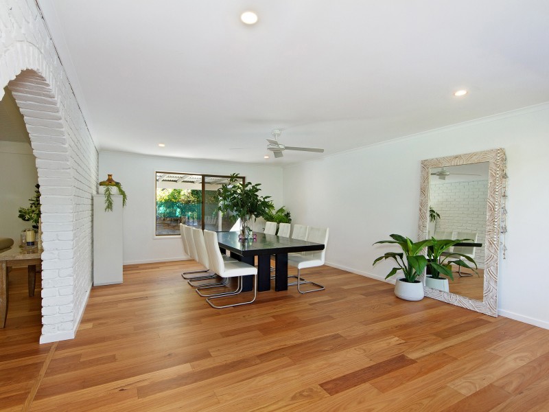 6 Windemere Drive, Bonogin QLD 4213