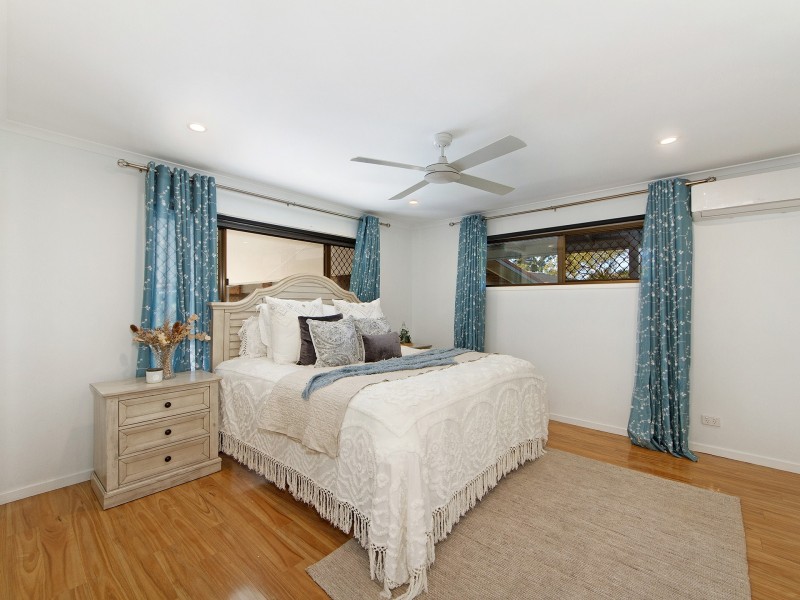 6 Windemere Drive, Bonogin QLD 4213