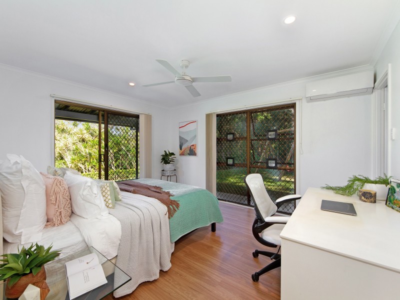 6 Windemere Drive, Bonogin QLD 4213