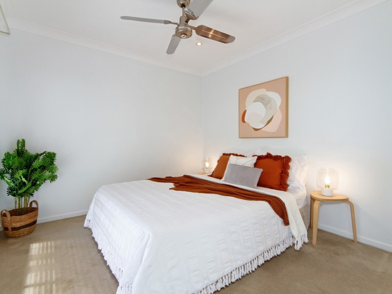 6 Windemere Drive, Bonogin QLD 4213