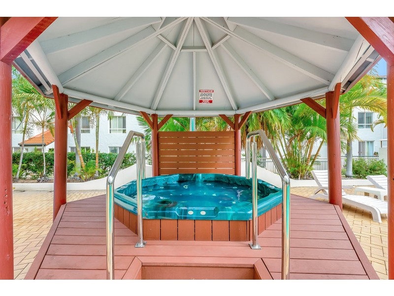 88/106-108 Marine Parade, Southport QLD 4215