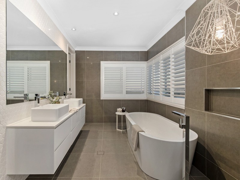 1 Pulchella Place, Reedy Creek QLD 4227