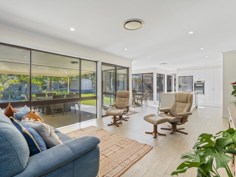 18 Princess Place, Tallai QLD 4213