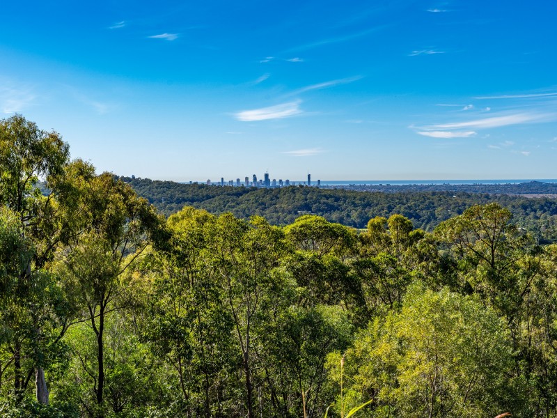 30 Glenrowan Drive, Tallai QLD 4213