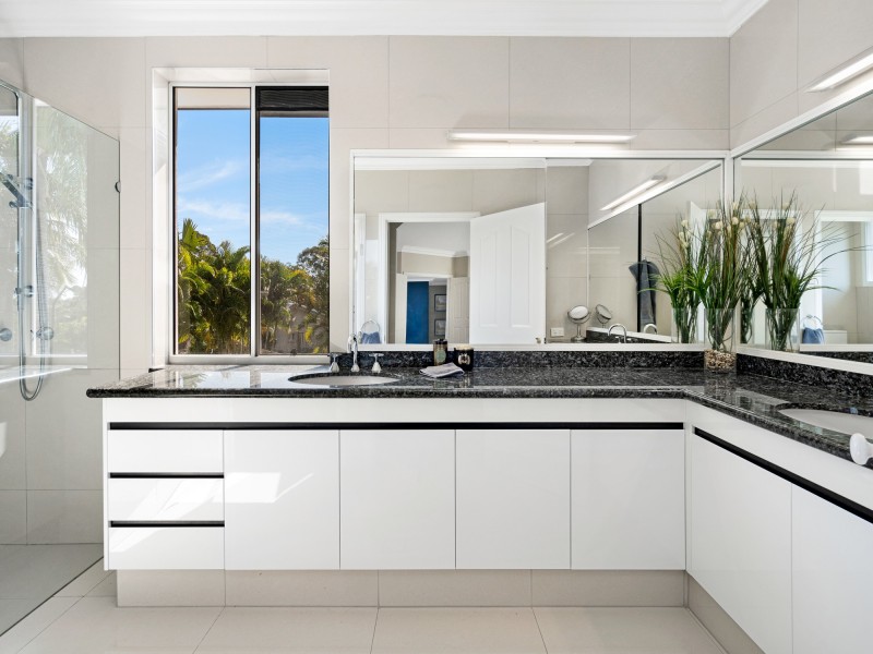 12 Moorabbin Place, Robina QLD 4226