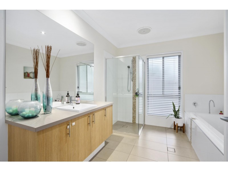 7 Macleay Circuit, Upper Coomera QLD 4209