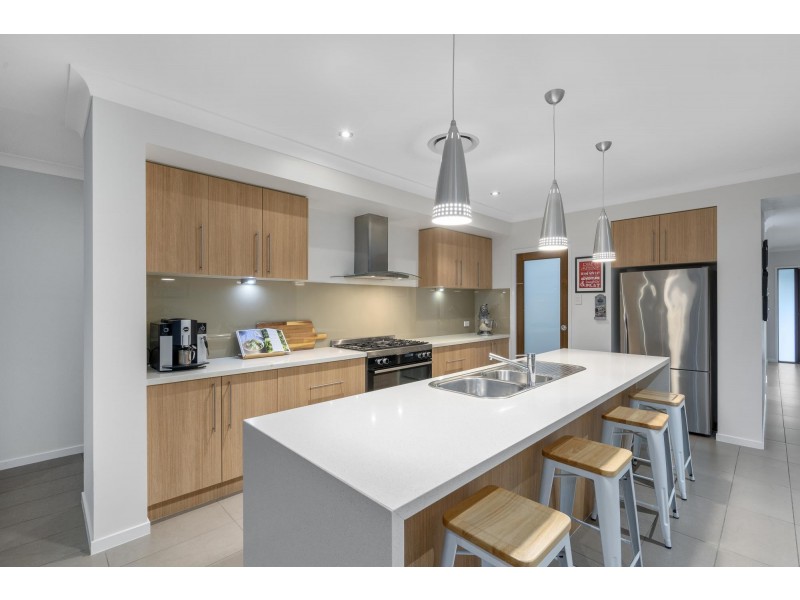 7 Macleay Circuit, Upper Coomera QLD 4209