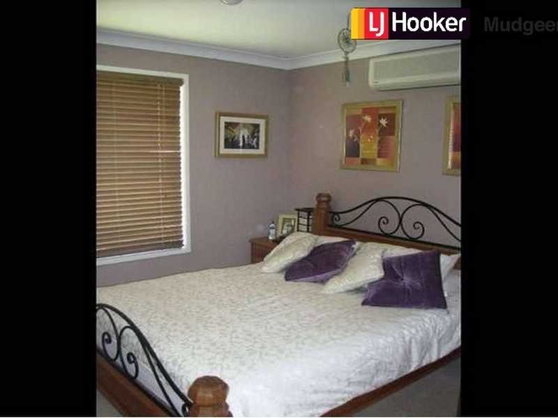 28 Michelmore Road, Carrara QLD 4211