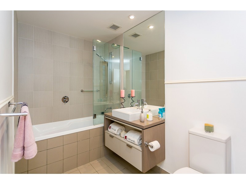 115/60 Riverwalk Avenue, Robina QLD 4226