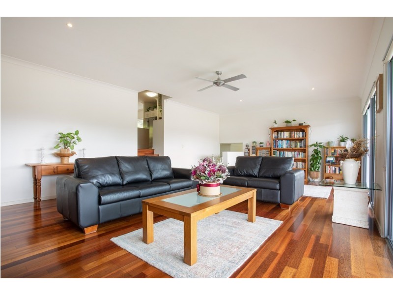 18 Ensor Street, Mudgeeraba QLD 4213